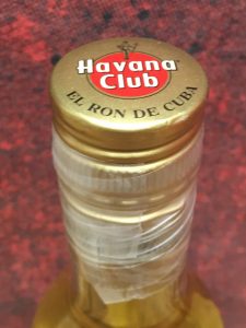 Havana Club Esencial de los Cantineros mit Nummer Deckel